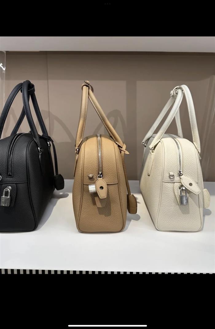 2026 827213838108